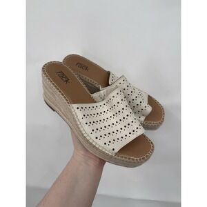 Nordstrom Rack Cammie Perforated Wedge Sandal Women‎ 8.5 Ivory Beach Coastal